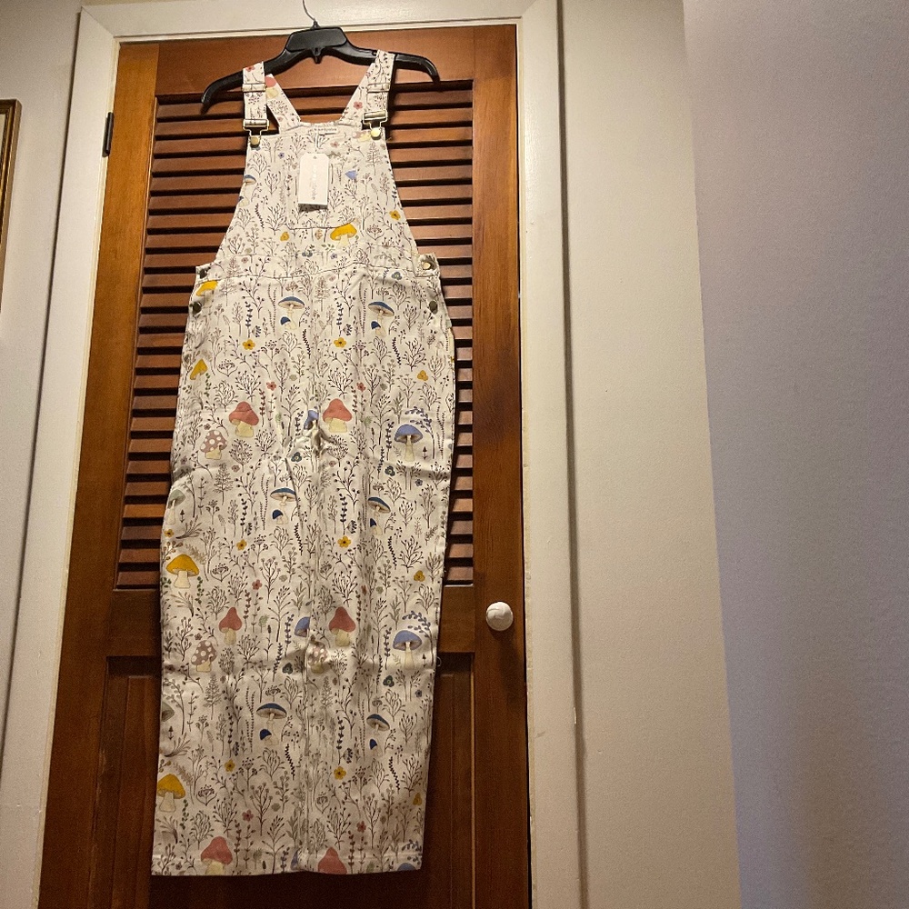 sm wardrobe Overalls Medium NWT